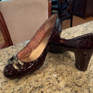 Perfect for the office. Comfortable pumps.